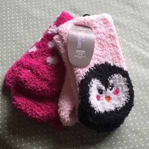 Set of 2 - fuzzy pink socks